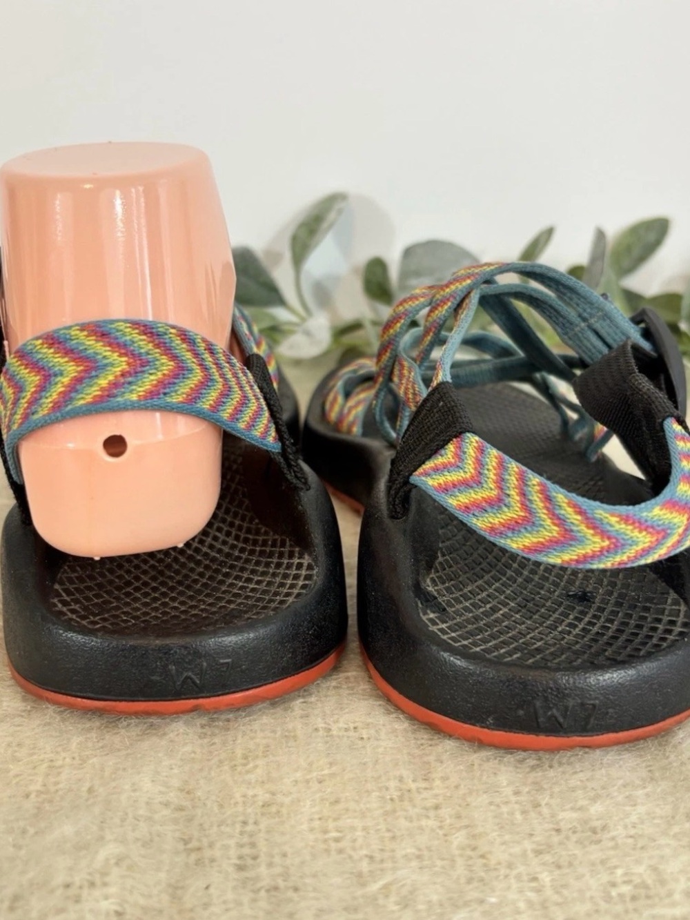 Chaco Sandals Women 7 Rainbow Striped
adjustable strap beach summer - Picture 9 of 13